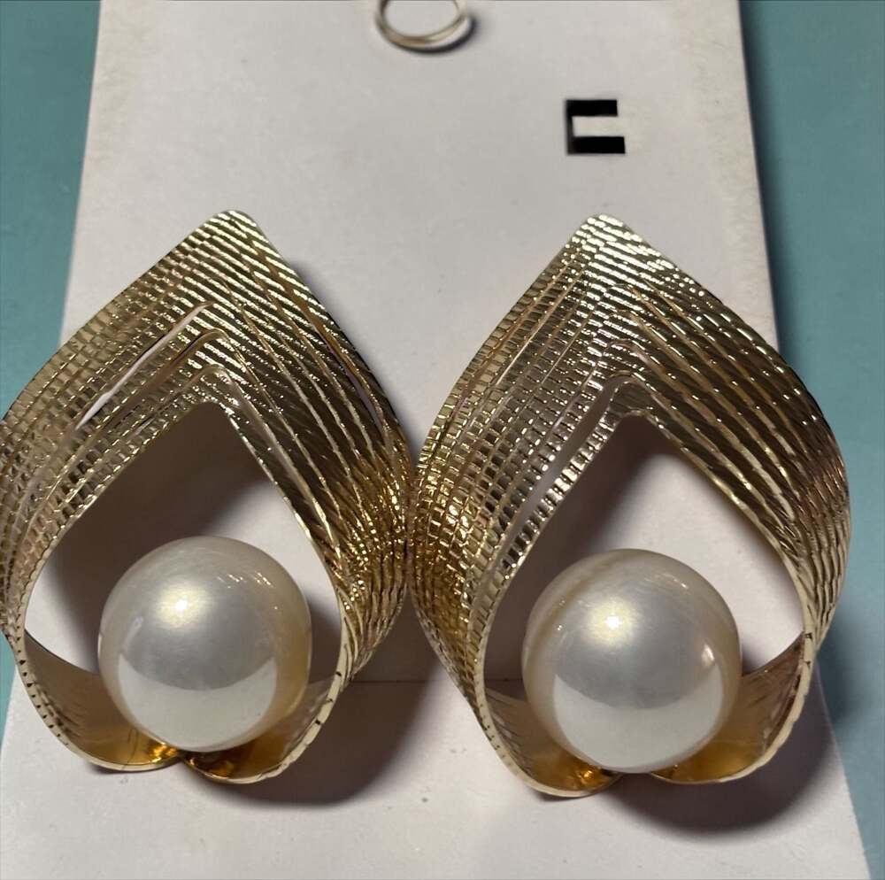Unique Folded Textured Gold Metal Teardrop Pearl Earrings
